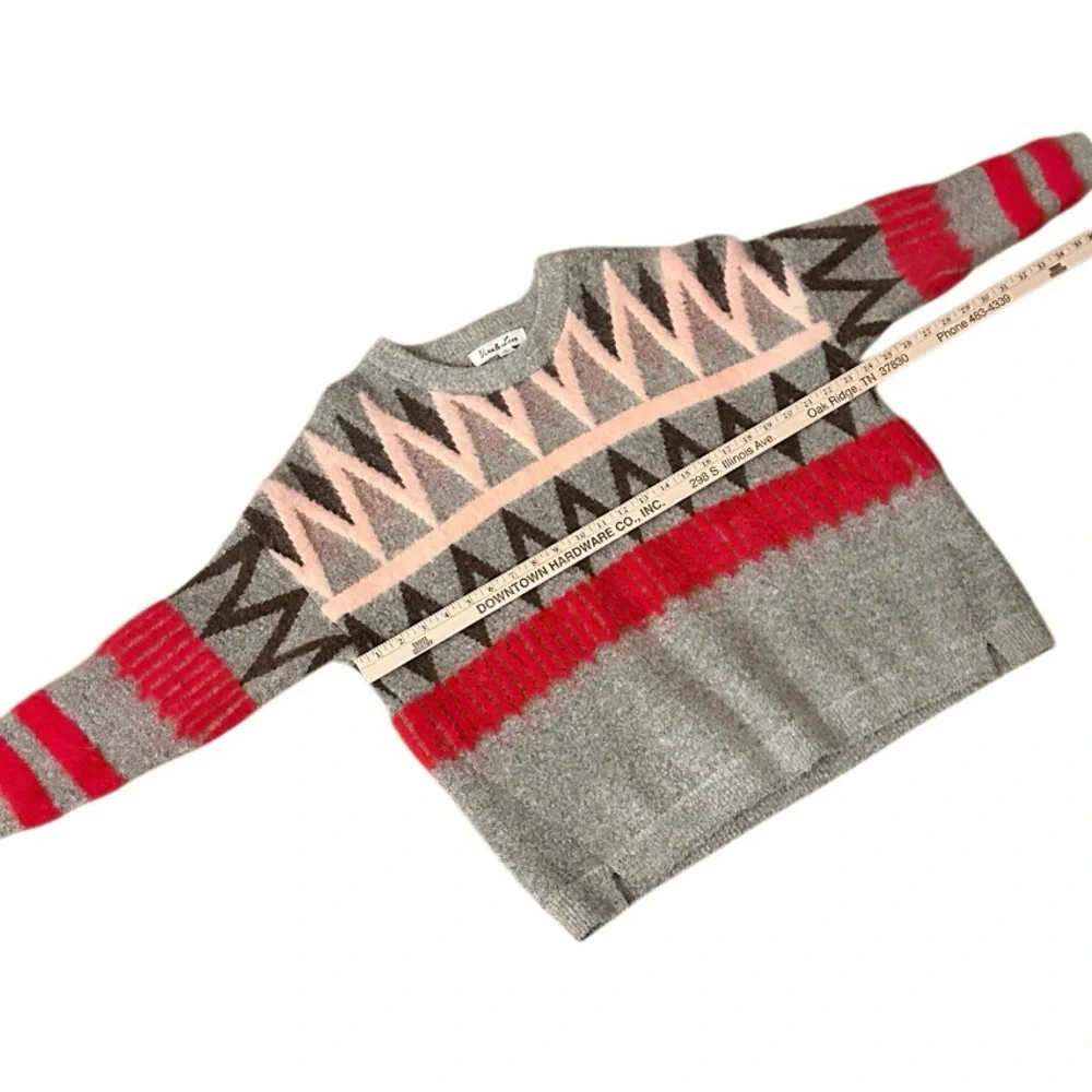 Vine and Love Cozy Geometric Patterned Sweater EUC Size S